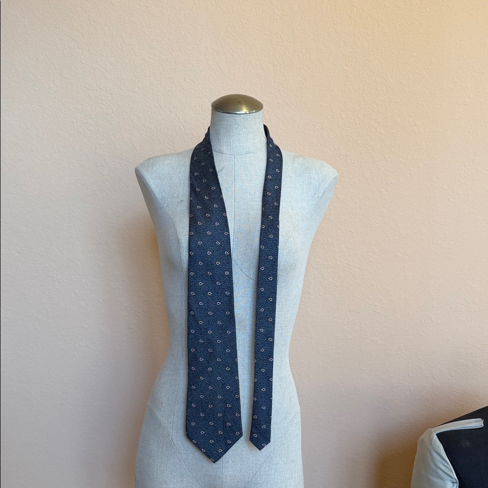 Elegant Navy Patterned Men's Tie